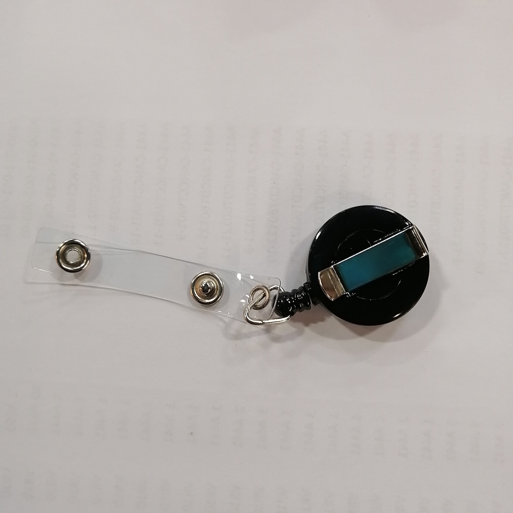 40 package retractable badge cards chain